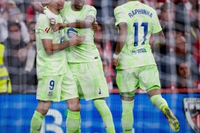 华体会登陆-包含巴萨险胜阿森纳，莱万乌龙送礼英超的词条