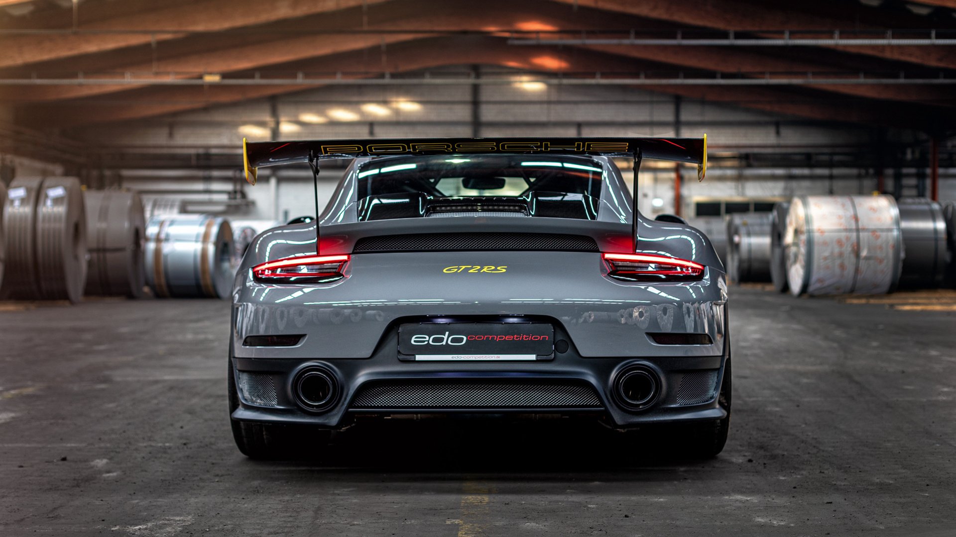 华体会体育-边界与反击，当橄榄球的狂野横扫足球的童话，卡马文加在风暴中心起舞  第1张